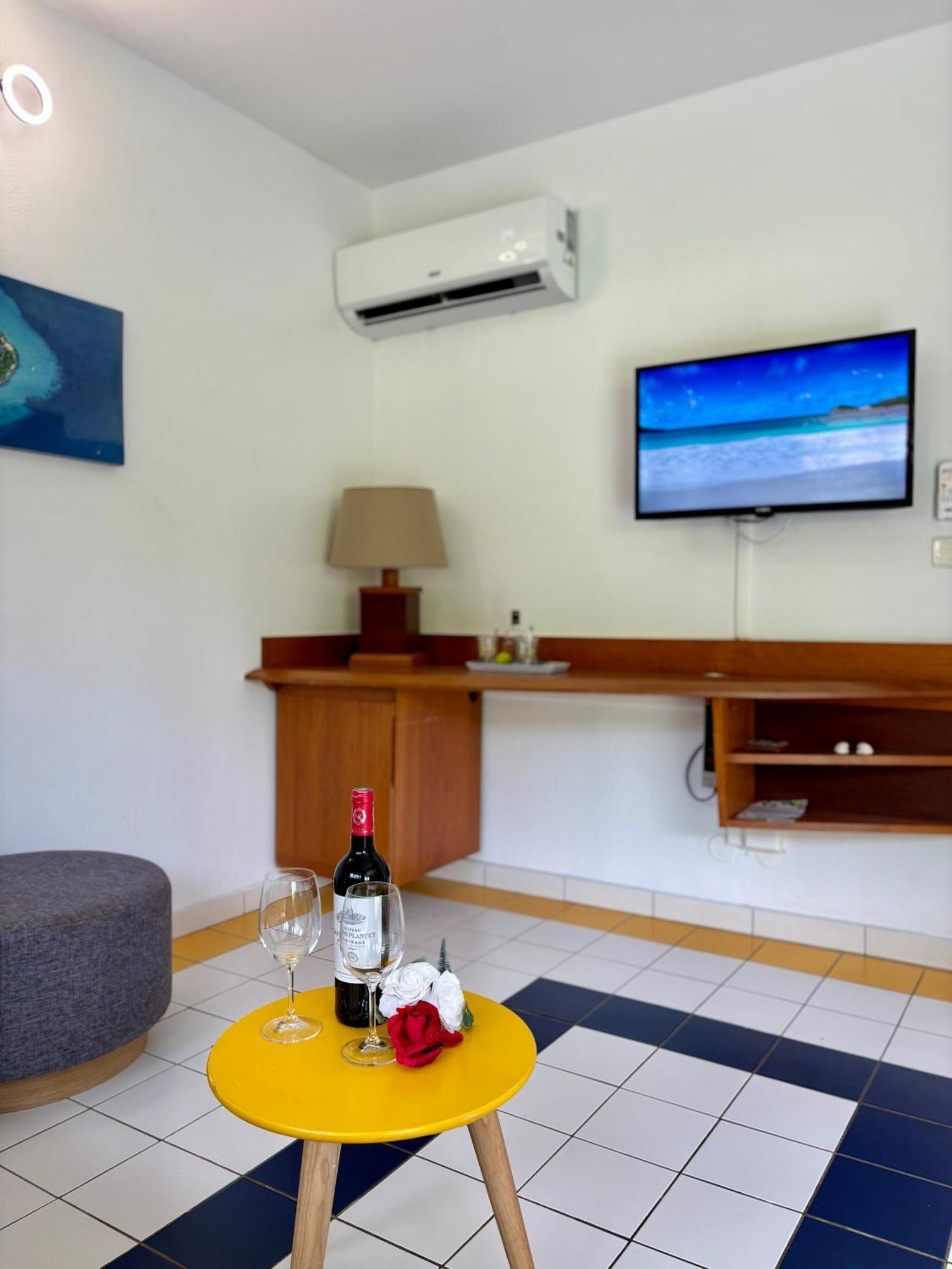 L Oralya - Blue Dream, Plage, Piscine, Restaurant Grand-Bourg  Zewnętrze zdjęcie